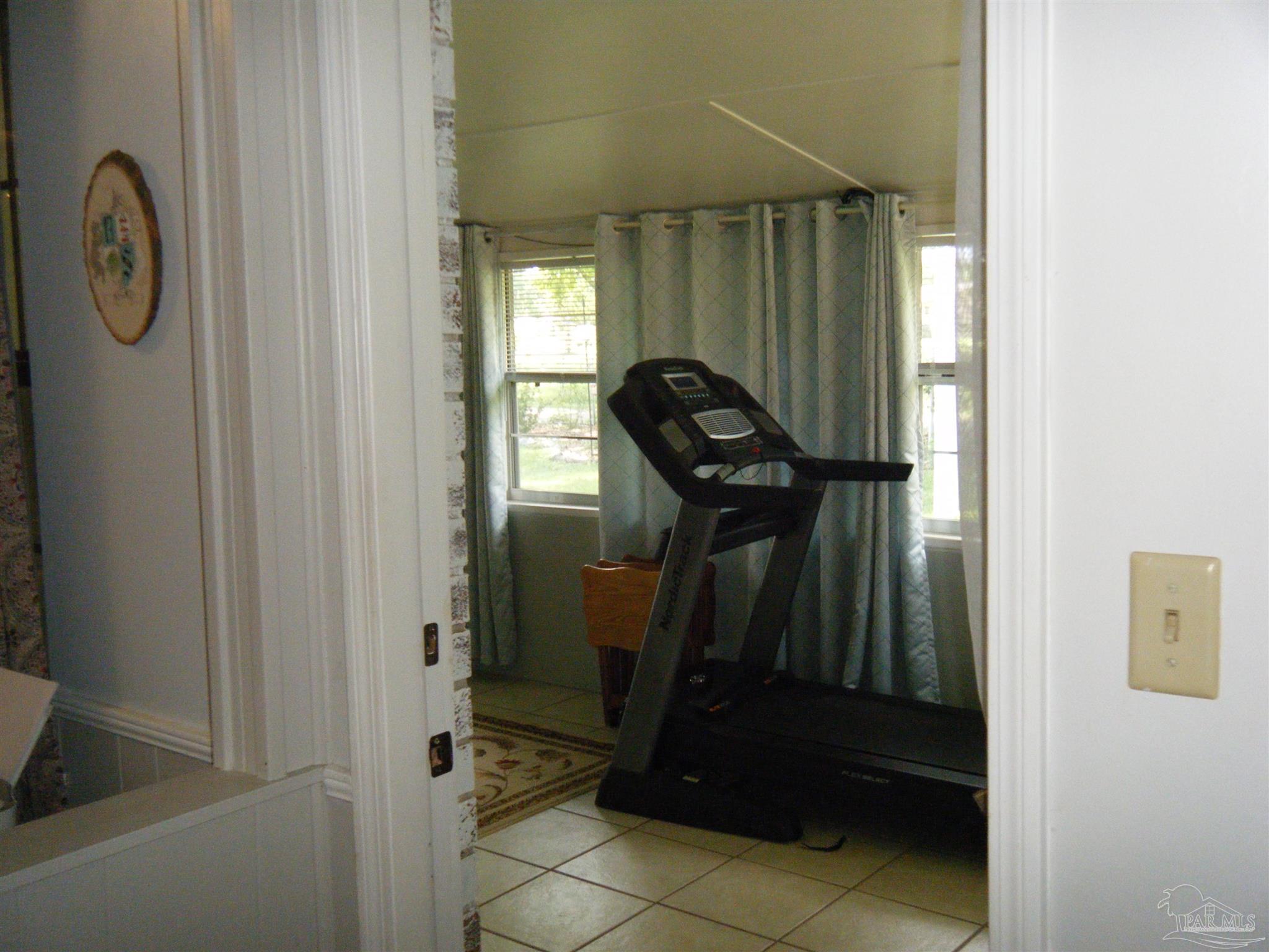 4324 Grant Street Milton, FL 32571 - Photo 13 of 28