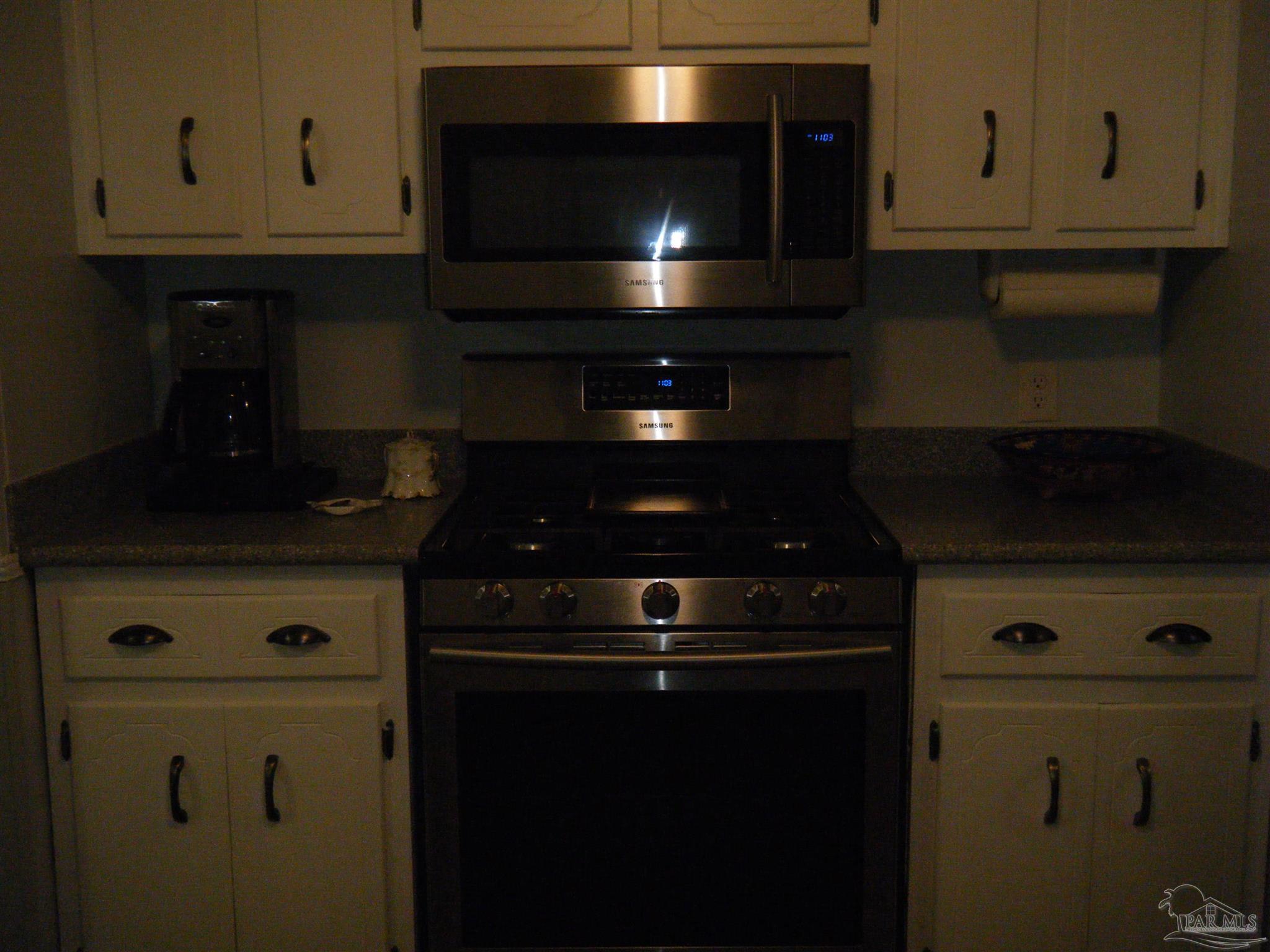 4324 Grant Street Milton, FL 32571 - Photo 9 of 28