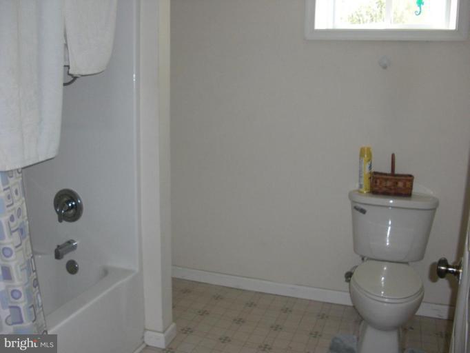 9121 Jordan Road Fairplay, MD 21733 - Photo 15 of 21 Bath #2