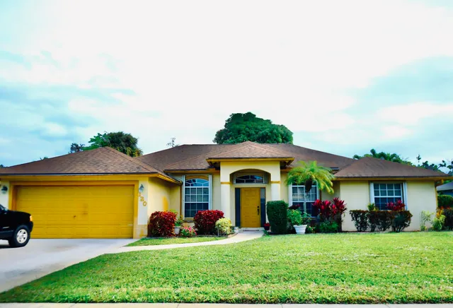 $579,000 | 120 Venetian Lane, Royal Palm Beach, FL 33411