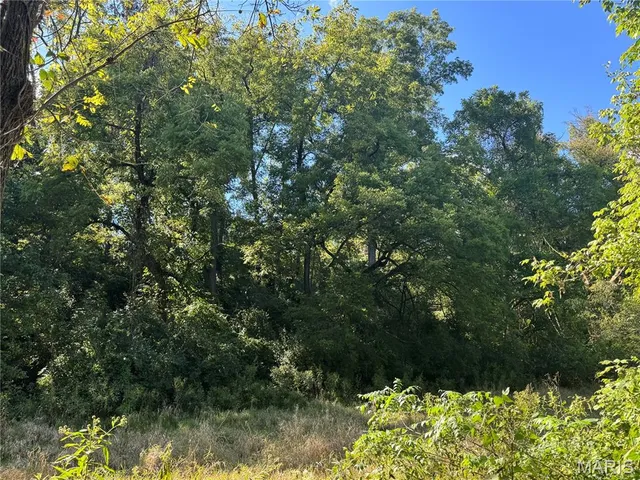 $199,900 | 375 Griffith Lane, Chesterfield, MO 63005