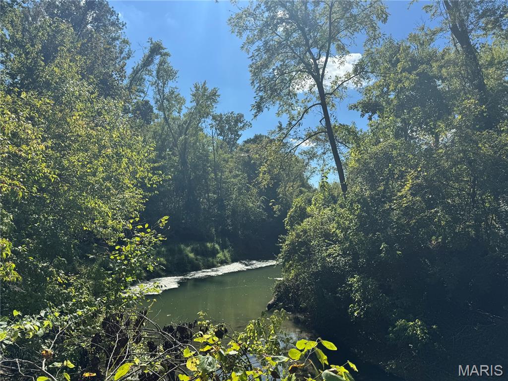 375 Griffith Lane Chesterfield, MO 63005 - Photo 3 of 6