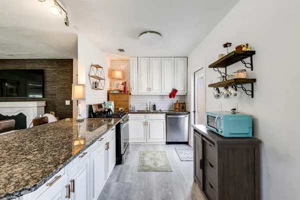 $3,000 | 609 South Arnold Avenue, Lantana, FL 33462