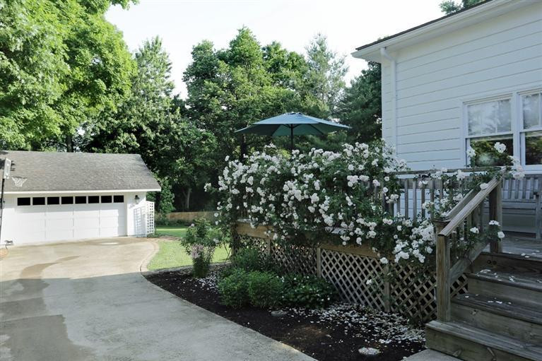 333 Irvine Road Lexington, KY 40502 - Photo 28 of 31 Photo 28