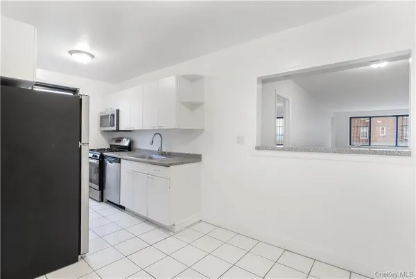 $2,895 | 411 Bronx River Road, Unit 7F, Yonkers, NY 10704