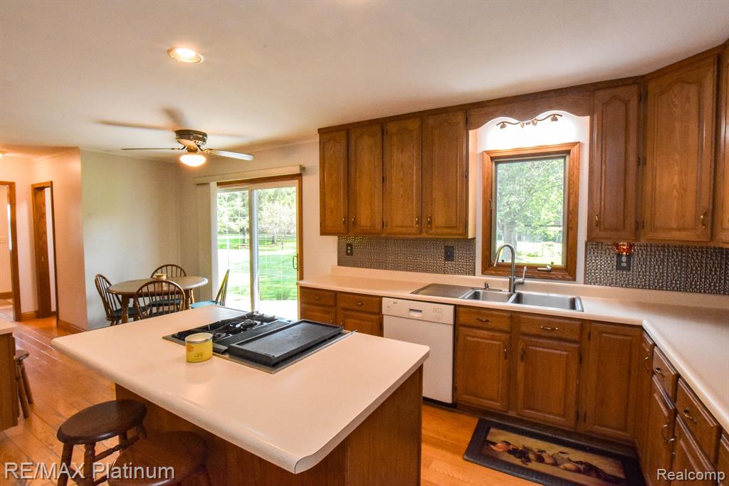 5107 King Road Howell, MI 48843 - Photo 17 of 58