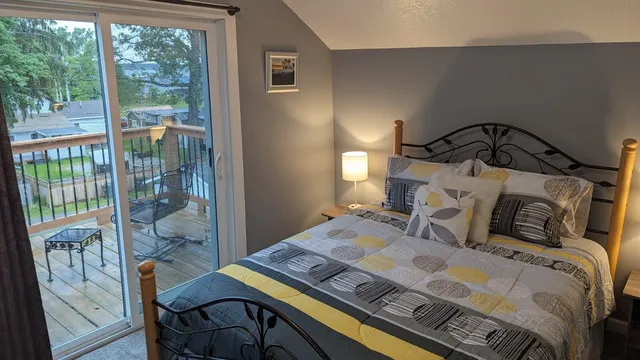 $2,400 | 2032 Harrison Avenue, Muskegon, MI 49441