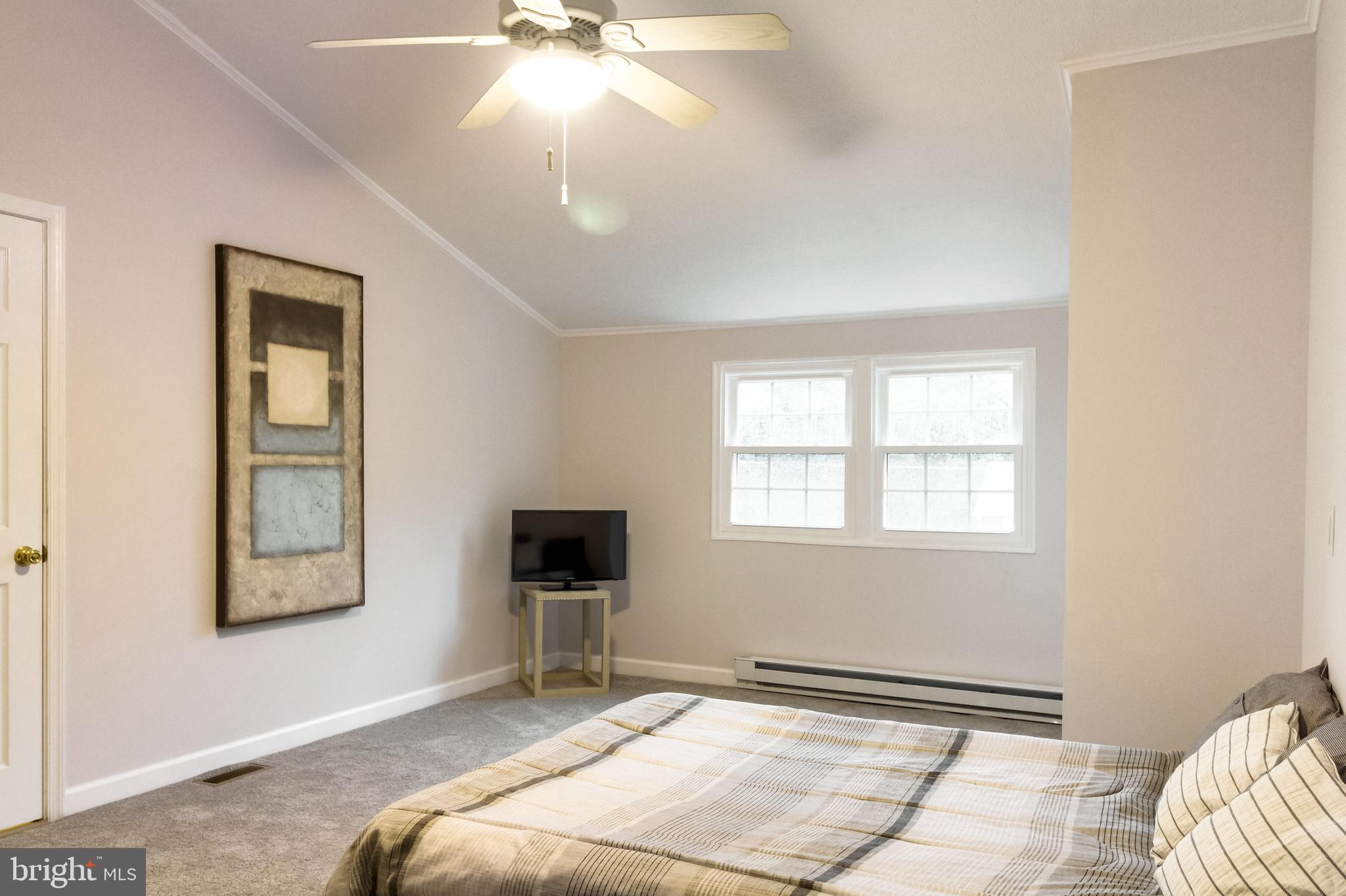 9905 Tenbrook Drive Silver Spring, MD 20901 - Photo 28 of 71 Second floor master