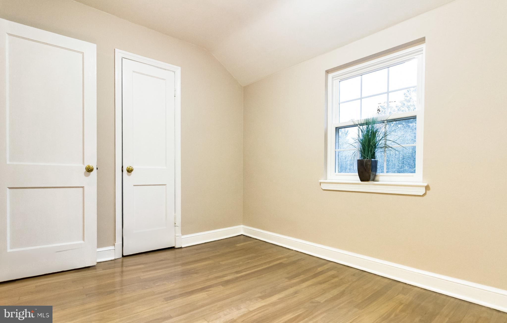 9905 Tenbrook Drive Silver Spring, MD 20901 - Photo 31 of 71 Upstairs bedroom