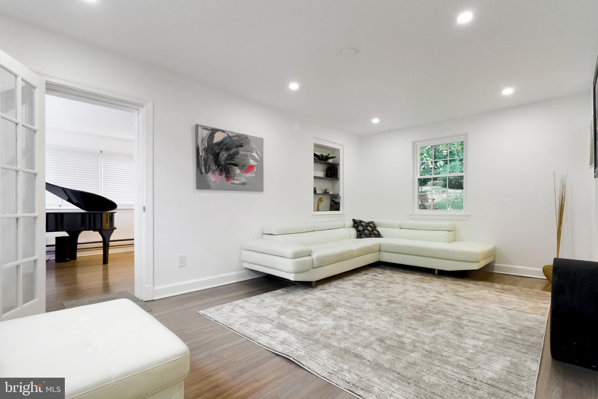 9905 Tenbrook Drive Silver Spring, MD 20901 - Photo 5 of 71