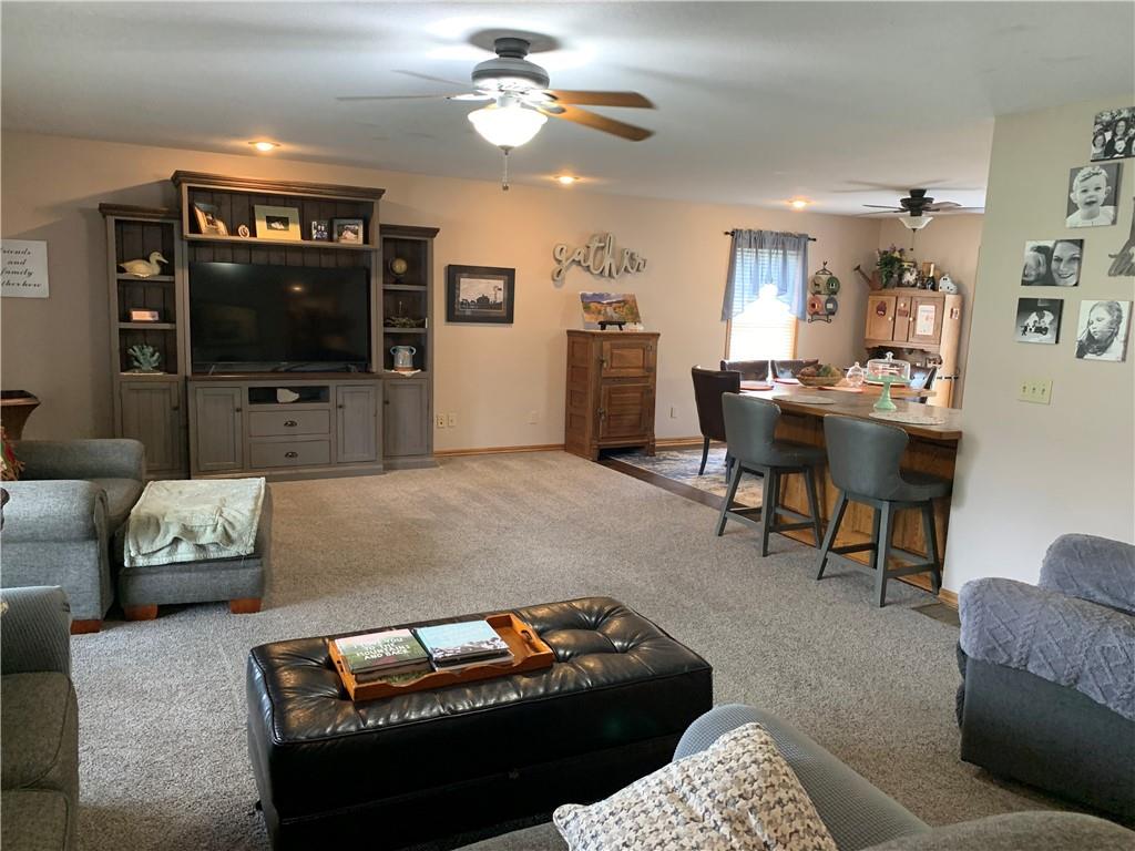 517 South Brooklyn Court Frontenac, KS 66763 - Photo 5 of 13