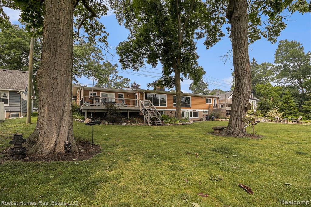 22813 Meridian Road Grosse Ile, MI 48138 - Photo 21 of 26 Gallery Image 21