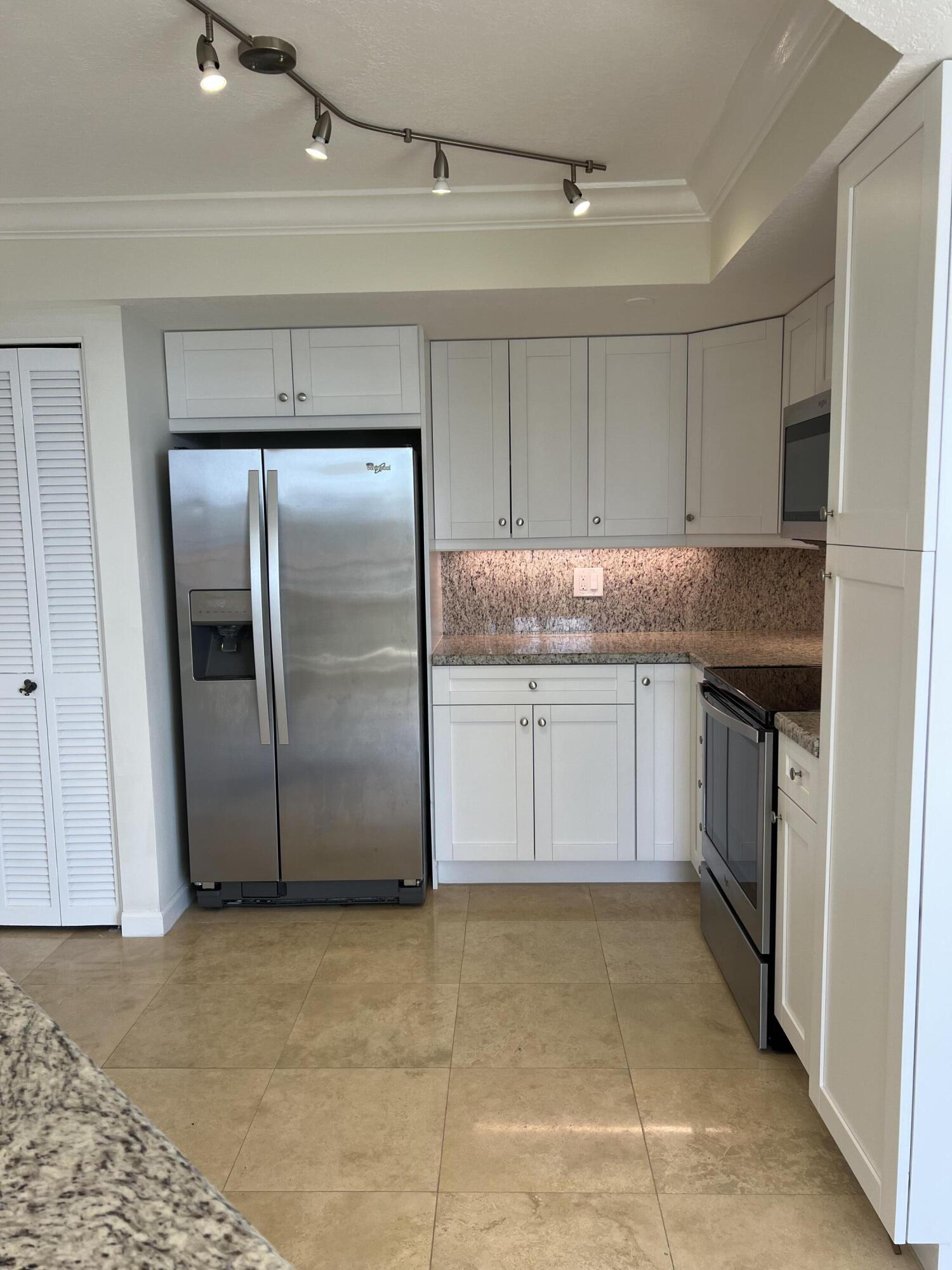 3560 South Ocean Boulevard, Unit 903 South Palm Beach, FL 33480 - Photo 14 of 39 IMG_7125