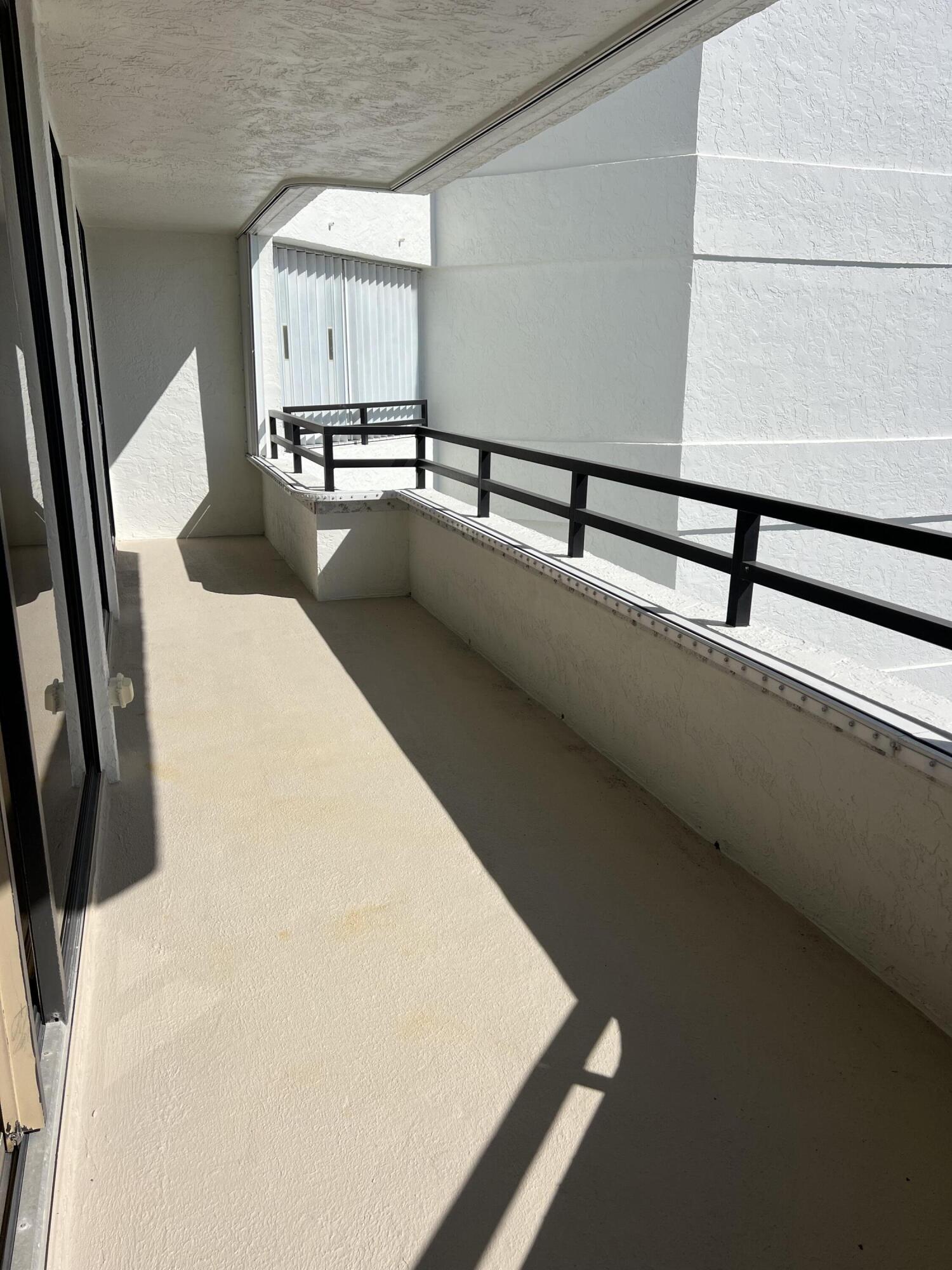 3560 South Ocean Boulevard, Unit 903 South Palm Beach, FL 33480 - Photo 6 of 39 IMG_7132