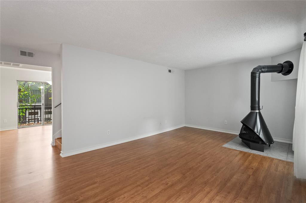 4020 Holland Avenue, Unit 202 Dallas, TX 75219 - Photo 3 of 30