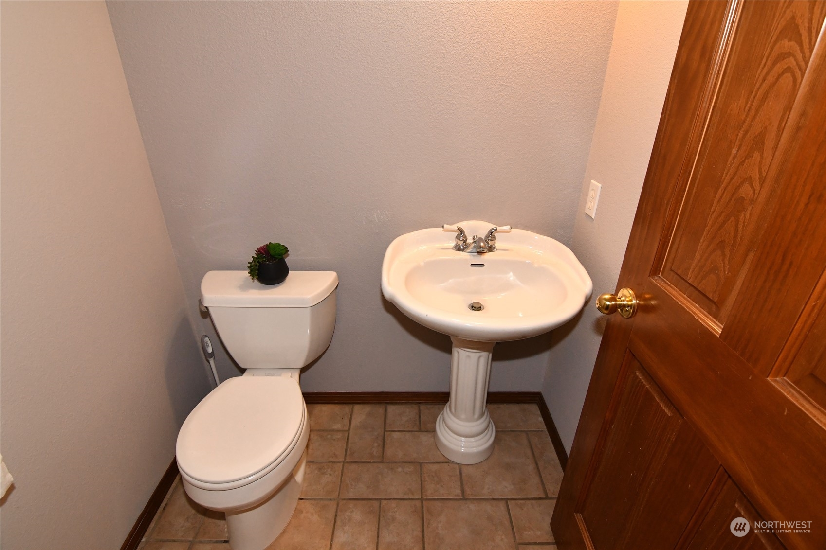 6990 Northbank Road Aberdeen, WA 98520 - Photo 18 of 39 Gallery Image 18