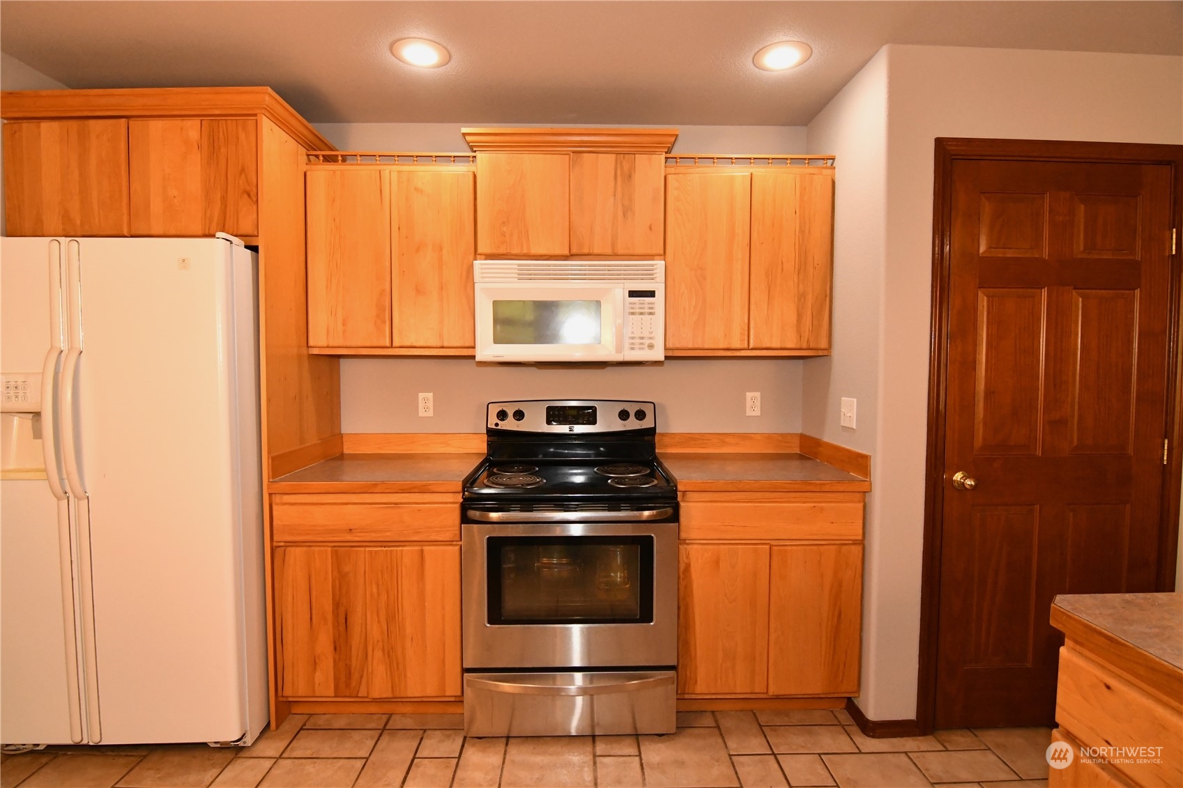 6990 Northbank Road Aberdeen, WA 98520 - Photo 24 of 39 Gallery Image 24