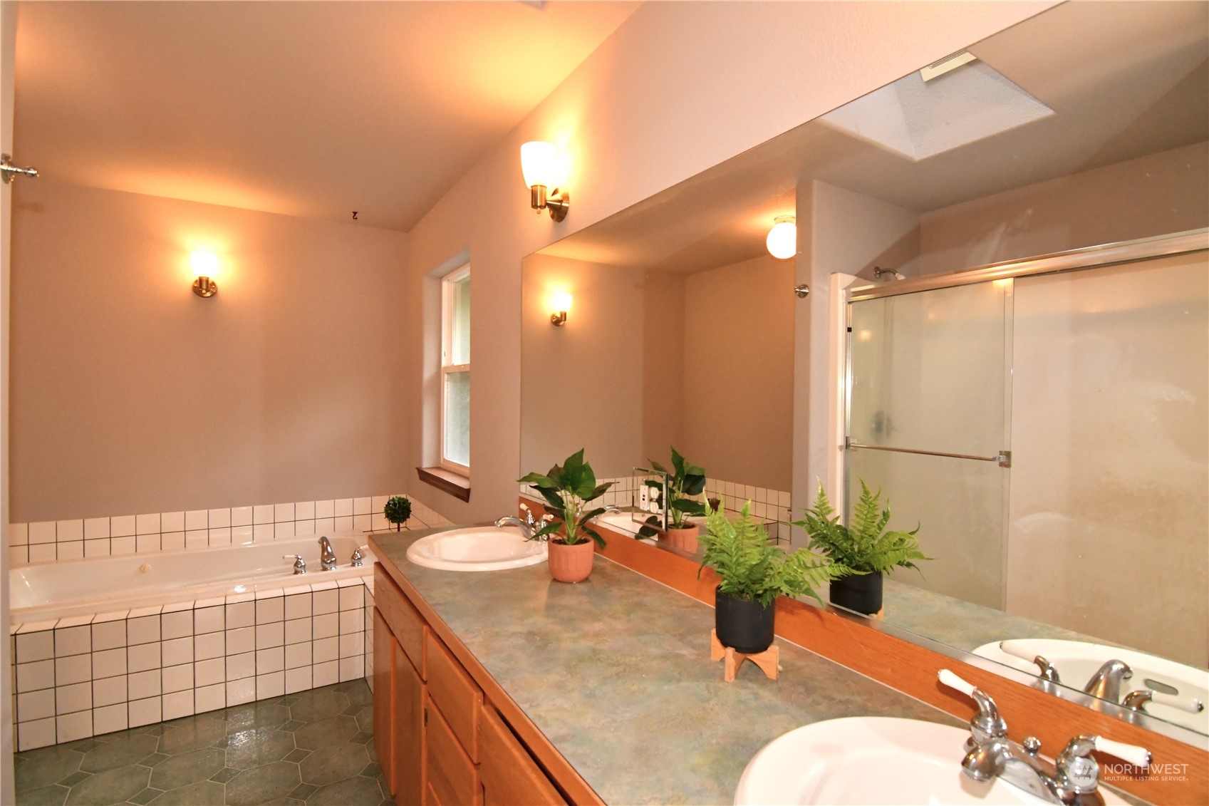 6990 Northbank Road Aberdeen, WA 98520 - Photo 31 of 39 Gallery Image 31