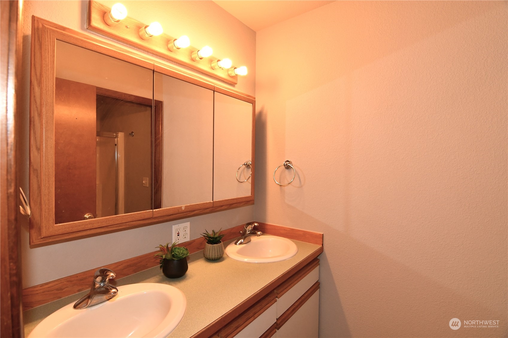 6990 Northbank Road Aberdeen, WA 98520 - Photo 35 of 39 Gallery Image 35