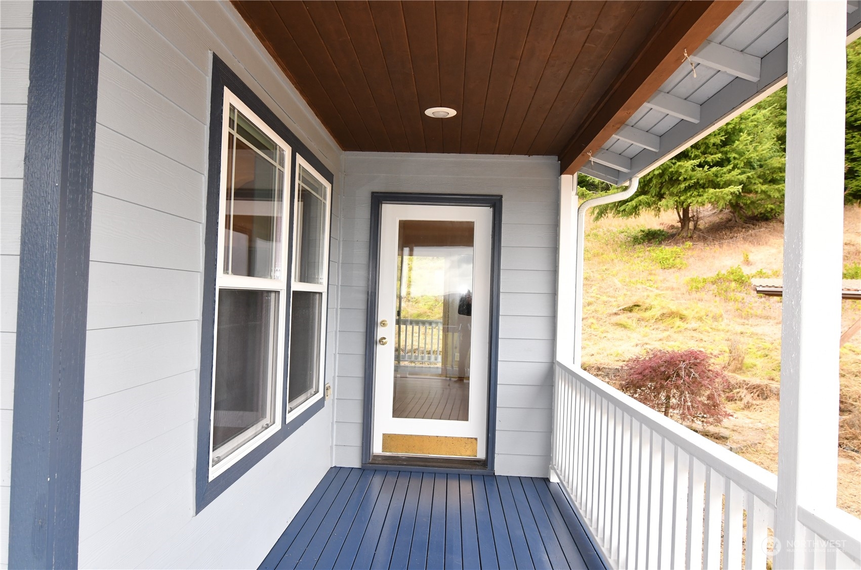 6990 Northbank Road Aberdeen, WA 98520 - Photo 8 of 39 Gallery Image 8