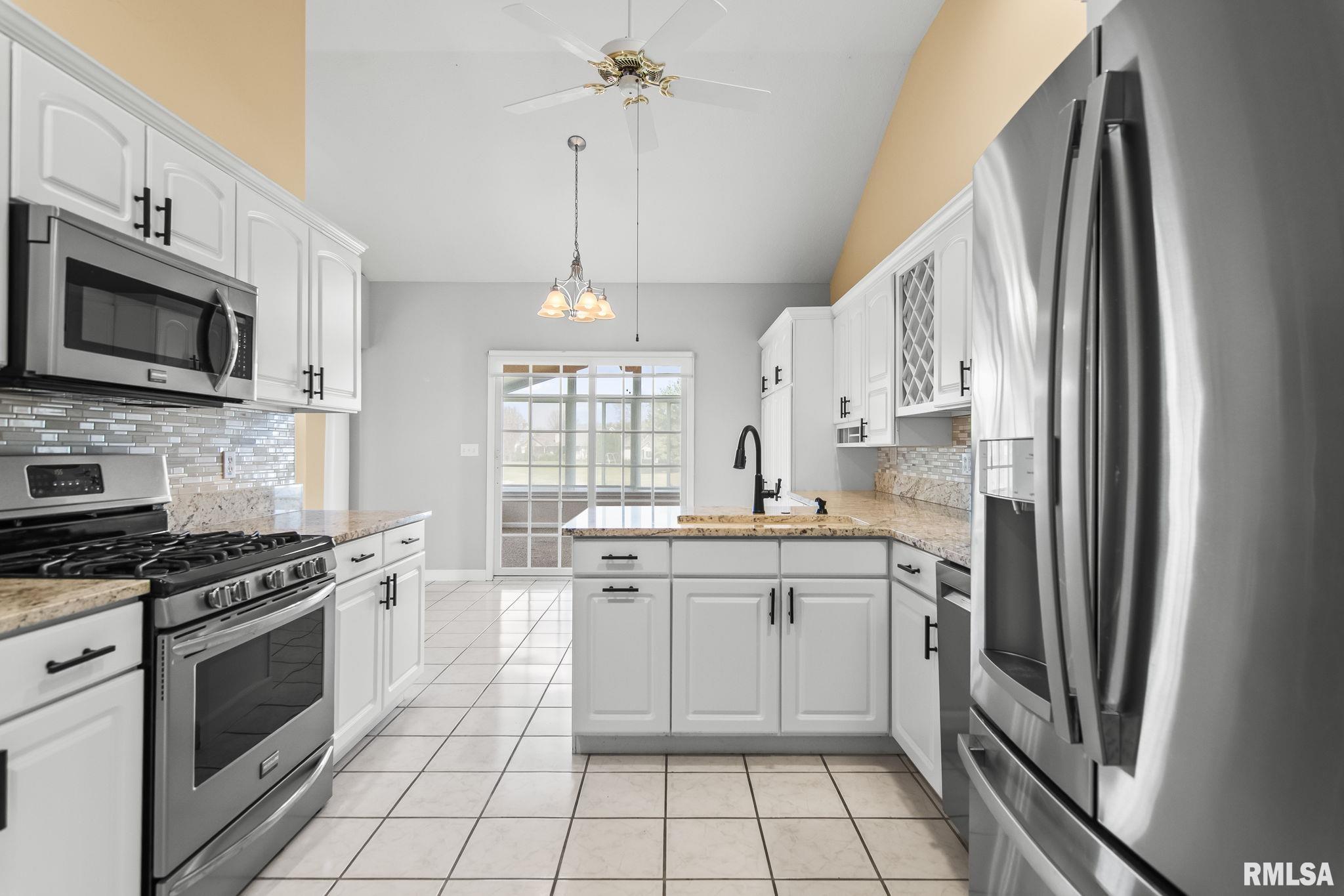 6600 Carlisle Bend Springfield, IL 62711 - Photo 13 of 47