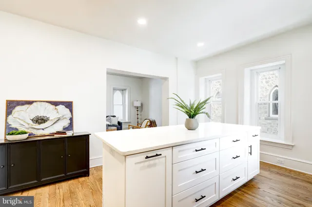 $749,900 | 408 Highland Avenue, Ambler, PA 19002