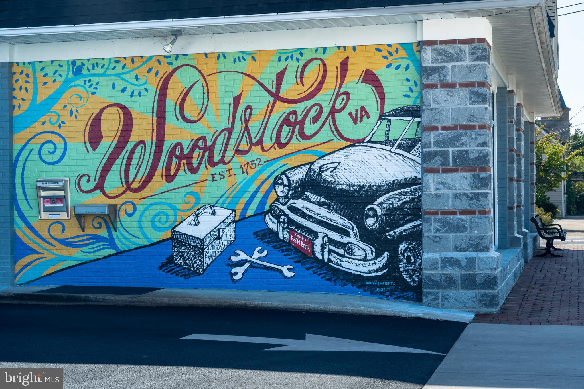 Stage Coach Road Woodstock, VA 22664 - Photo 22 of 25 a room with a wooden floor and a table