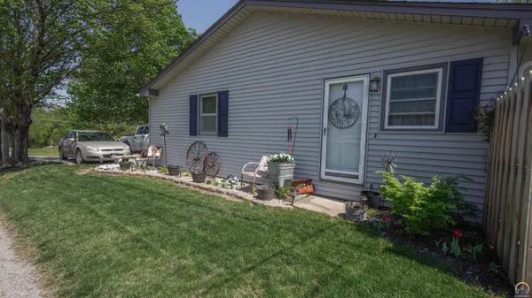 $249,500 | 737 West 6th Street, Holton, KS 66436