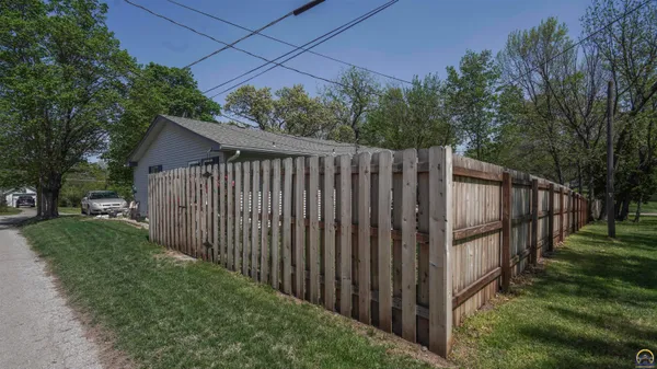 $249,500 | 737 West 6th Street, Holton, KS 66436