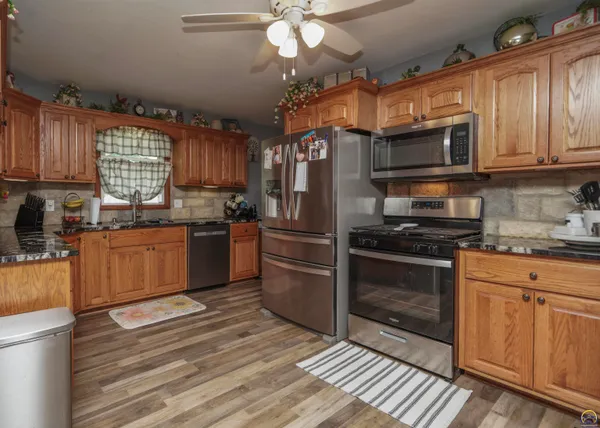 $249,500 | 737 West 6th Street, Holton, KS 66436