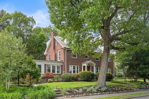 $2,095,000 | 15 Agawam Road, Newton, MA 02468