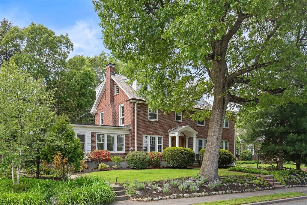 15 Agawam Road Newton, MA 02468 - Photo 1 of 25