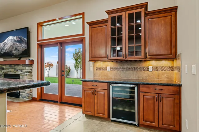 $749,999 | 2007 South 87th Avenue, Yakima, WA 98903