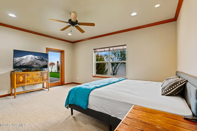 $749,999 | 2007 South 87th Avenue, Yakima, WA 98903