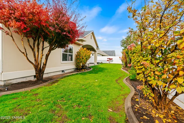 $749,999 | 2007 South 87th Avenue, Yakima, WA 98903