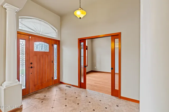 $749,999 | 2007 South 87th Avenue, Yakima, WA 98903