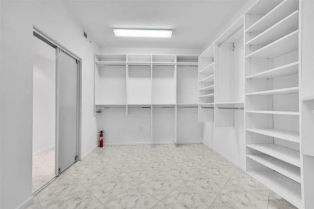 $868,000 | 6001 North Ocean Drive, Unit 306, Hollywood, FL 33019