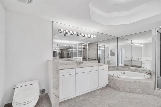 $868,000 | 6001 North Ocean Drive, Unit 306, Hollywood, FL 33019