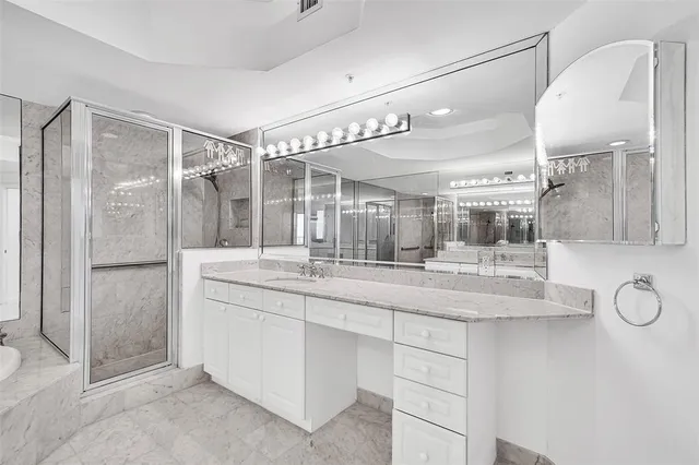 $868,000 | 6001 North Ocean Drive, Unit 306, Hollywood, FL 33019