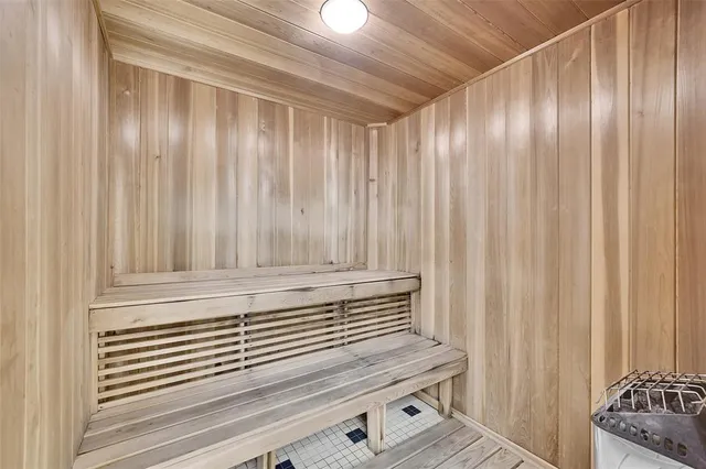 $868,000 | 6001 North Ocean Drive, Unit 306, Hollywood, FL 33019