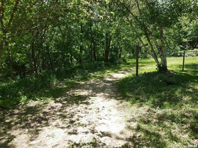 $170,000 | Lot 318-325 West & 3 W 19th Avenue, Coal Valley, IL 61240