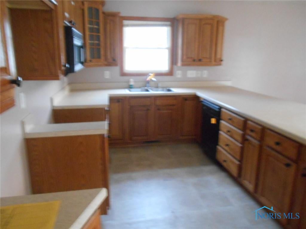 5207 Rowland Road Toledo, OH 43613 - Photo 10 of 14 Photo 10