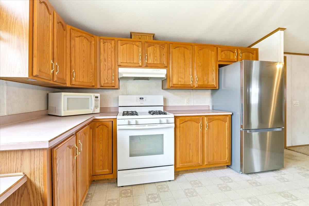 7740 South Park Road, Unit 320 Wisconsin Rapids, WI 54494 - Photo 11 of 32