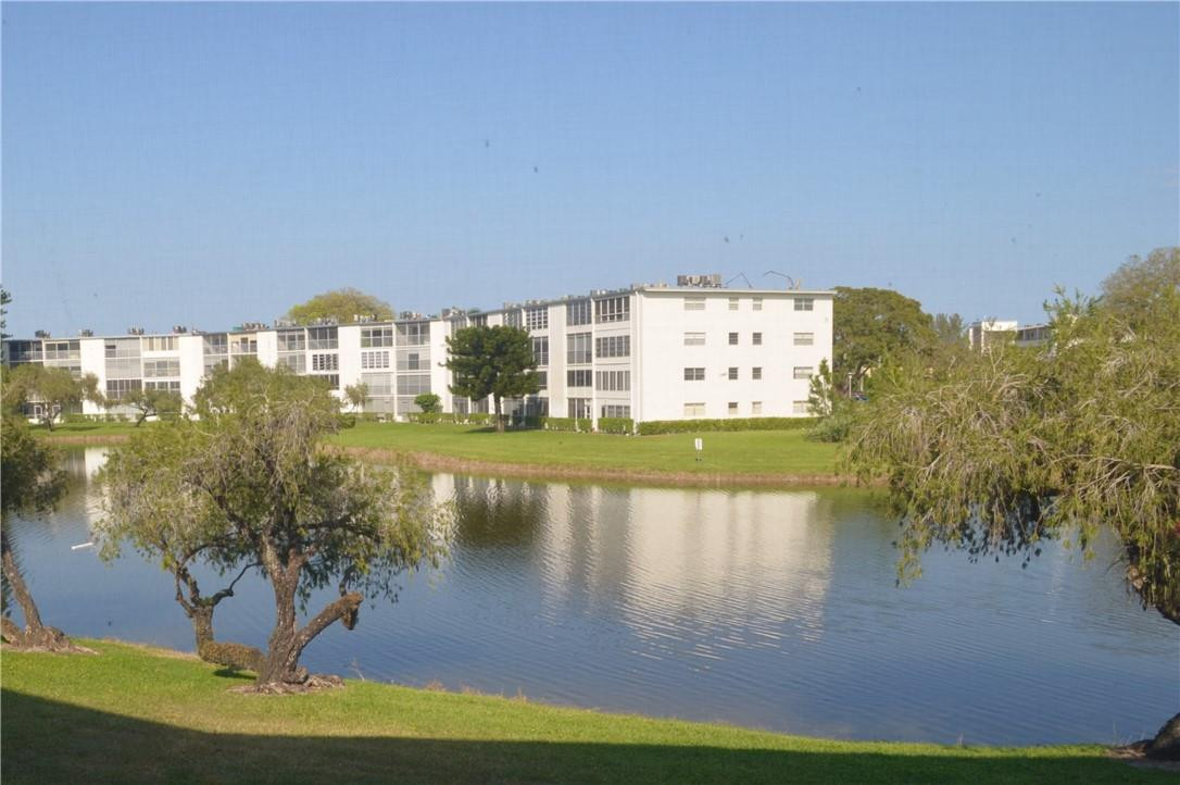 2006 Guildford East, Unit 2006 Boca Raton, FL 33434 - Photo 22 of 26 View from balcony