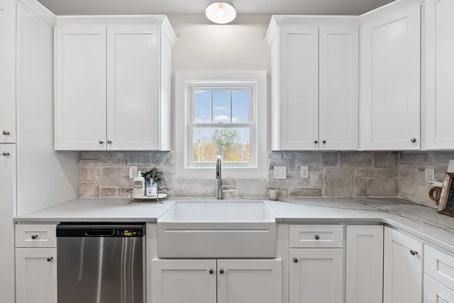 $446,400 | 2441 River Road, Madison Heights, VA 24572