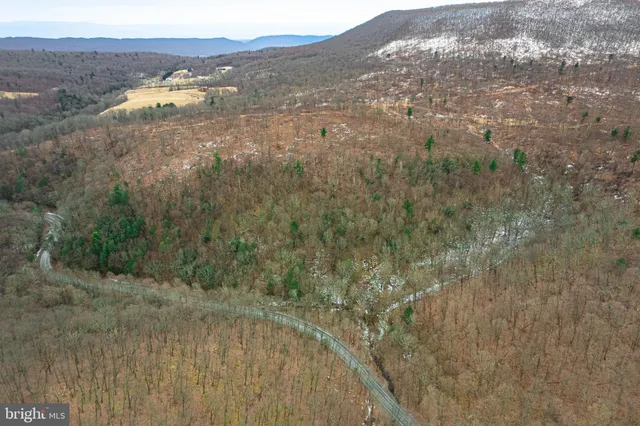 a view of a outdoor space