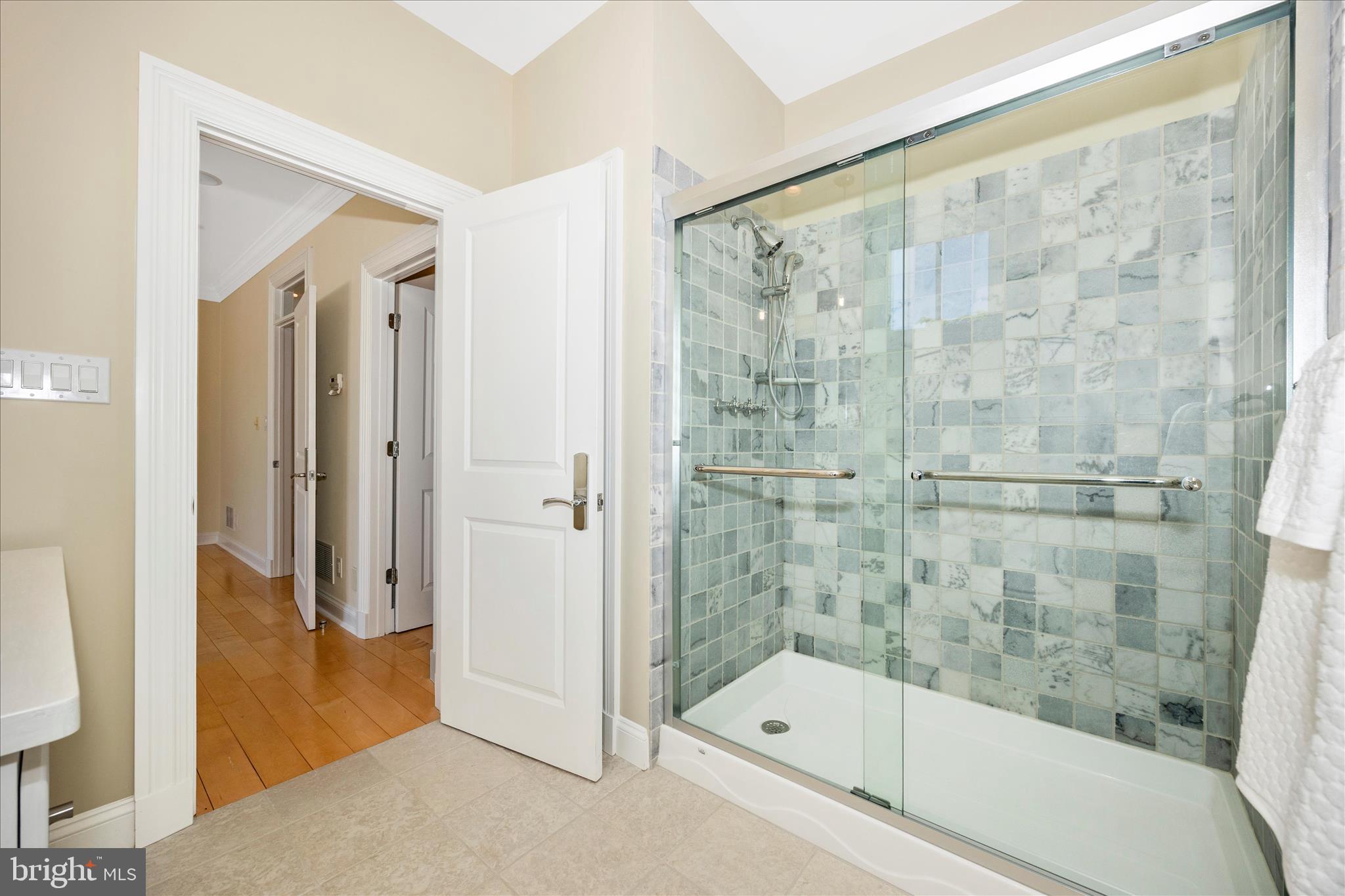21612 Ripplemead Drive Gaithersburg, MD 20882 - Photo 61 of 129 Bedroom 3 Bath
