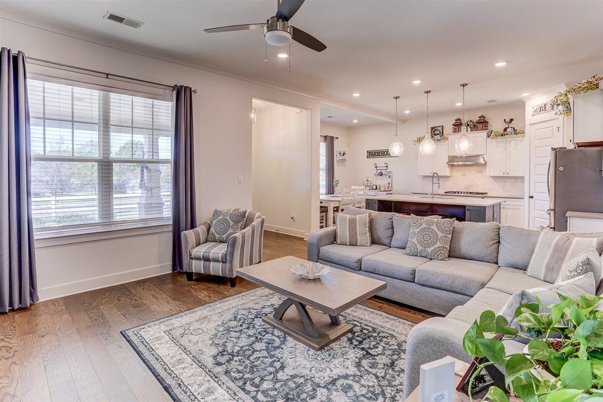 5566 Gerber Road Arlington, TN 38002 - Photo 10 of 33 a living room with furniture wooden floor and a window