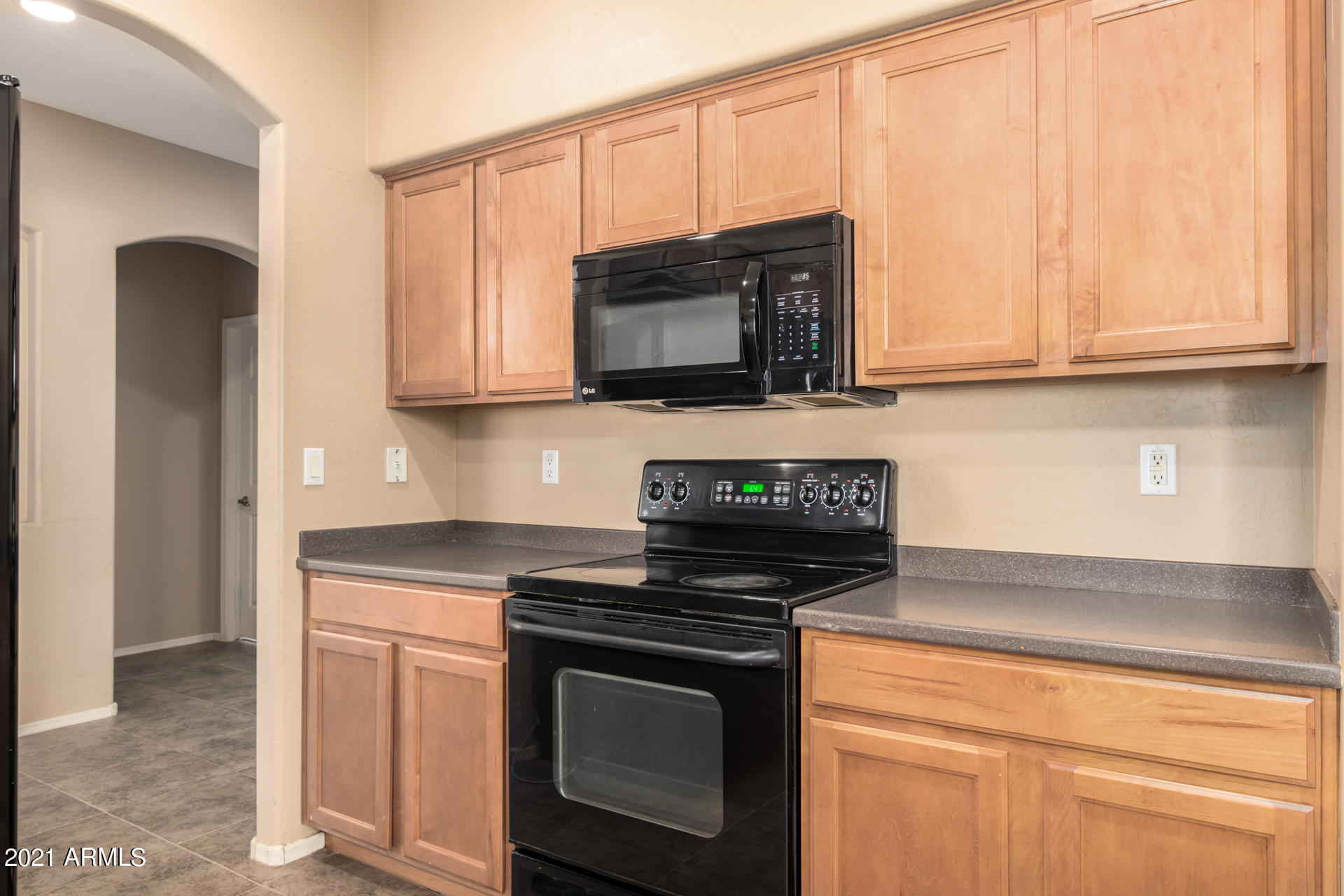 4418 West Hower Road Phoenix, AZ 85086 - Photo 11 of 38 11