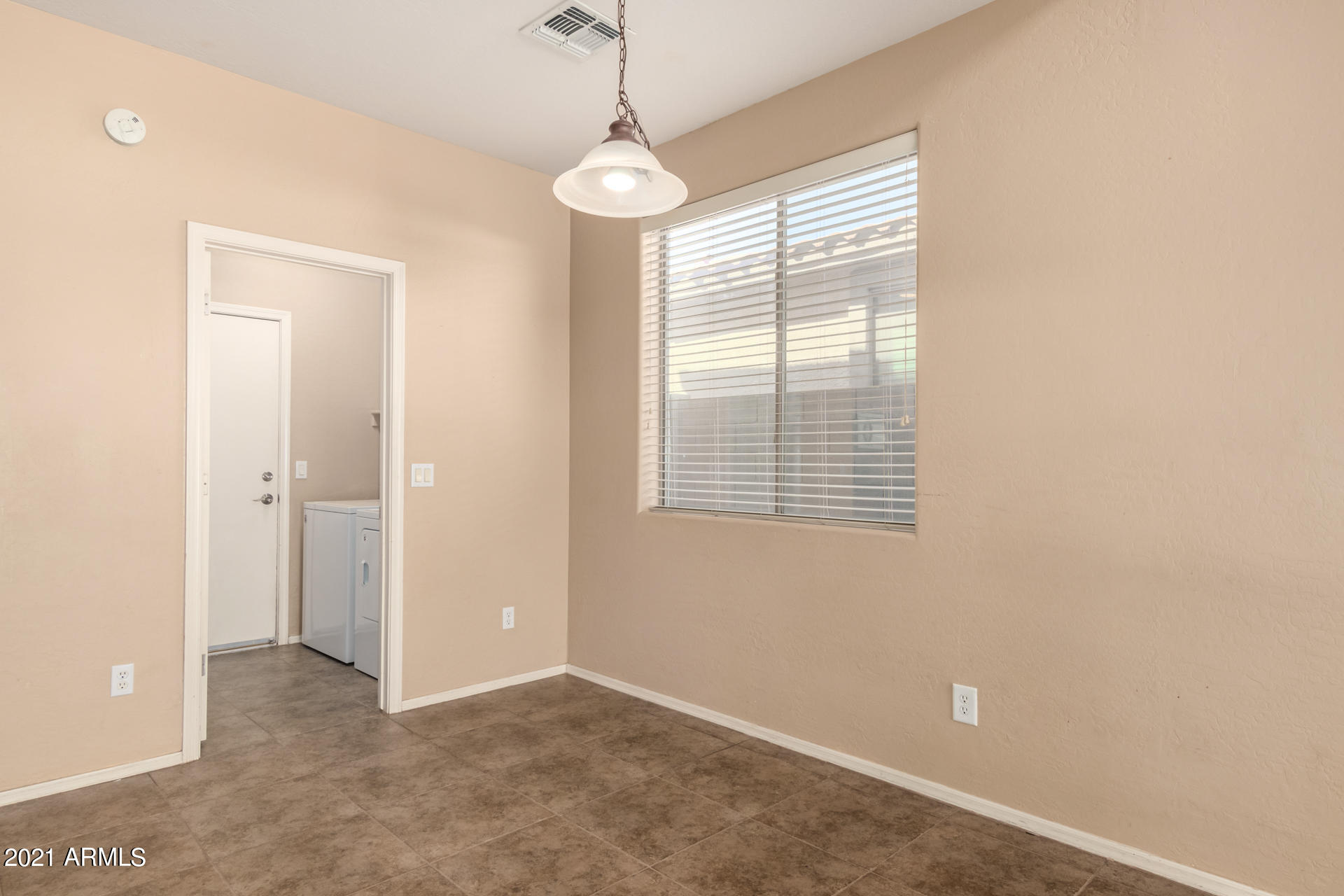 4418 West Hower Road Phoenix, AZ 85086 - Photo 13 of 38 13